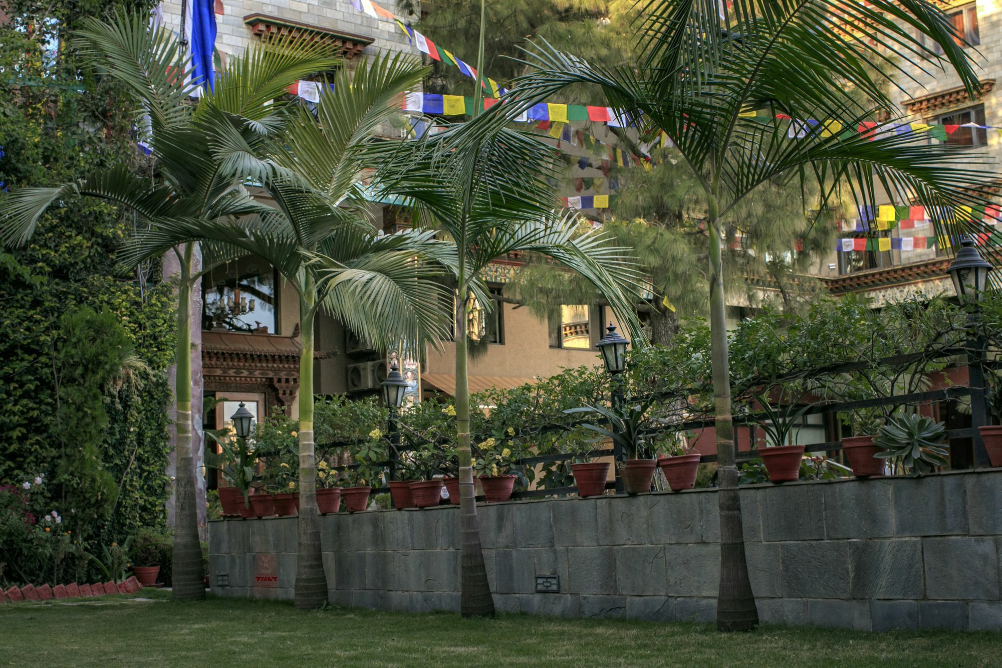 Hotel Tibet International Katmandú Exterior foto